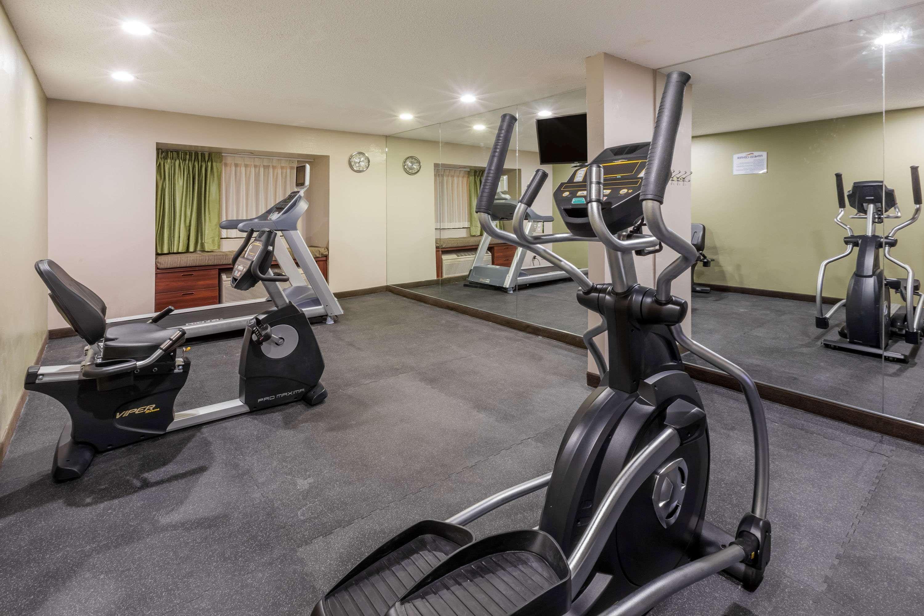 Baymont By Wyndham Gaylord Hotel Ngoại thất bức ảnh